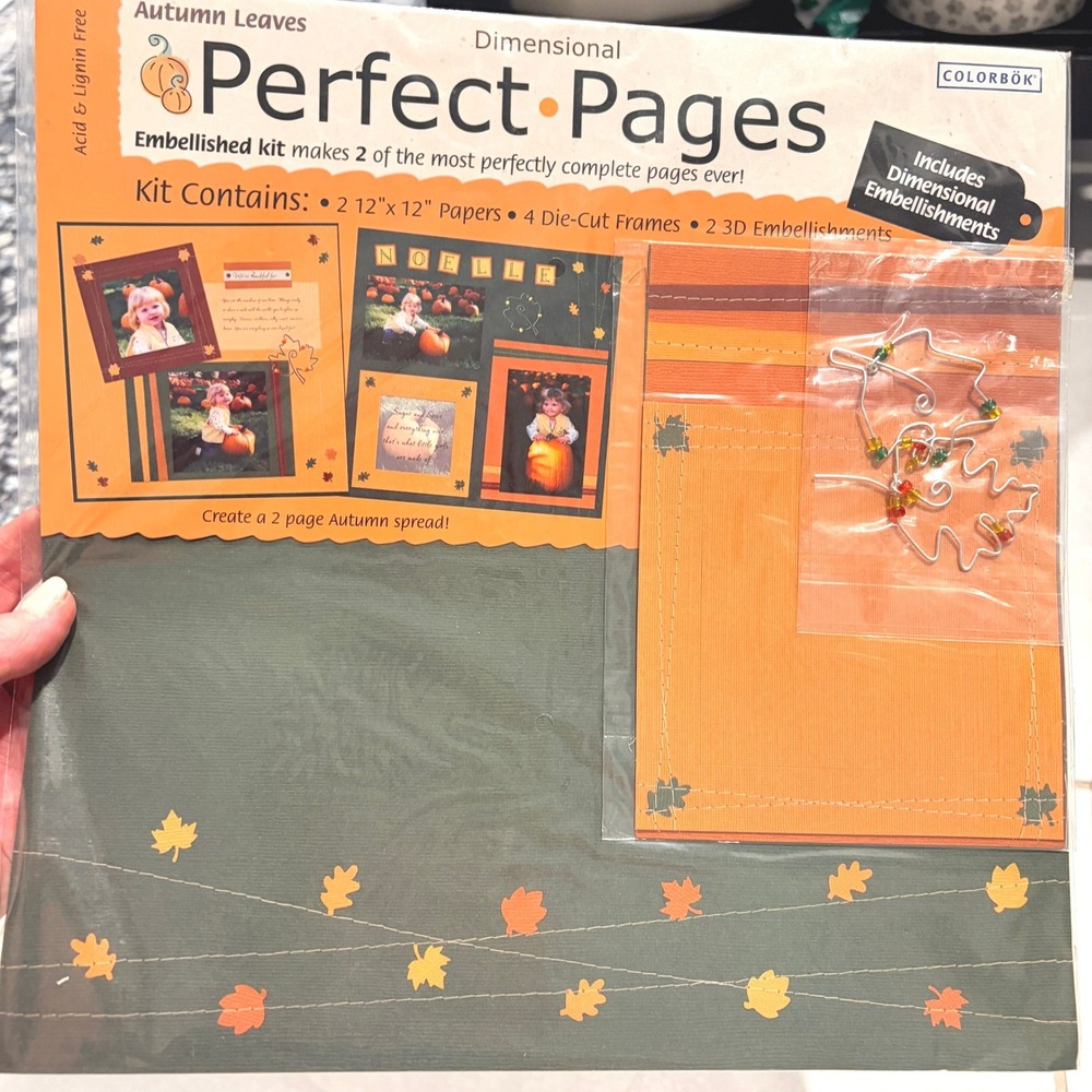 Colorbok‎ Dimensional Perfect Pages Scrapbook 2 Kits 12x12 Autumn Halloween